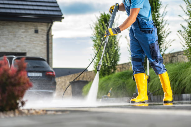 Why Choose Our Certified Pressure Washing Experts for Your Project Needs in Pantops, VA?